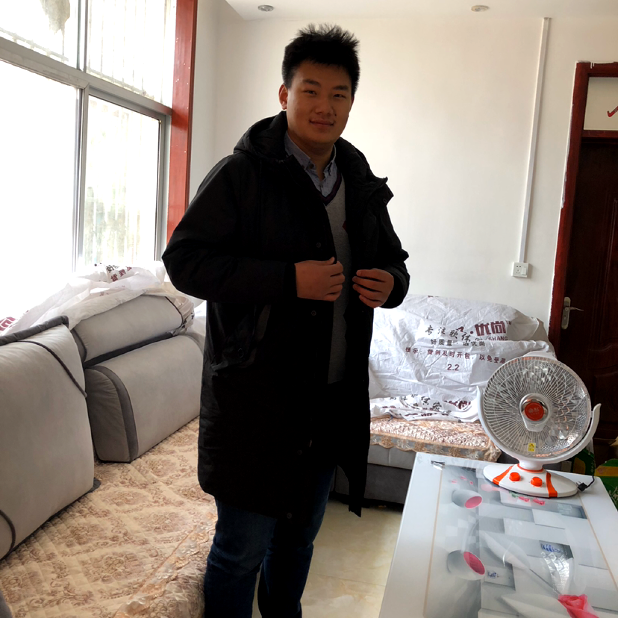 高贵演变红酒的照片