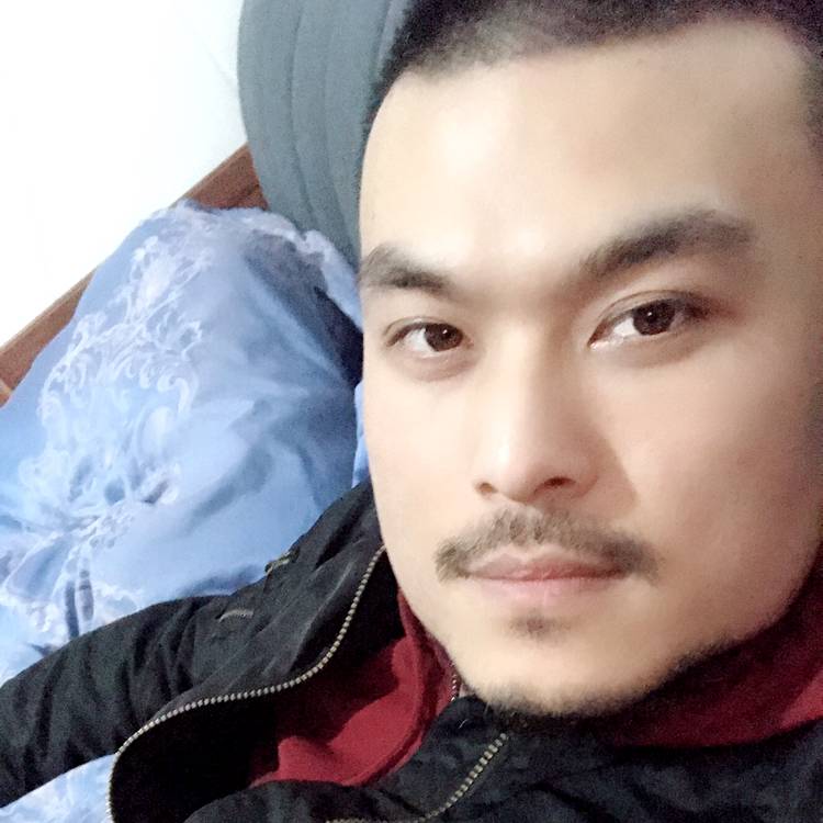 无名之辈。的照片