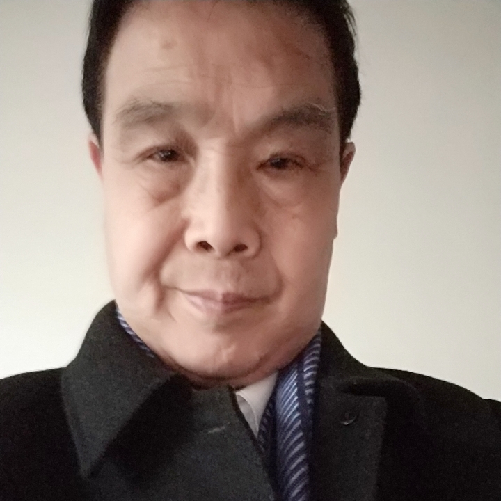 小兔子爱撒娇的照片