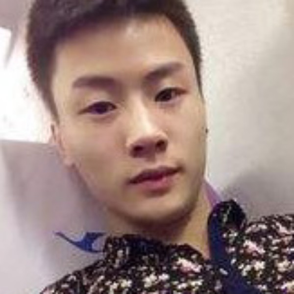 和谐邂逅背包的照片