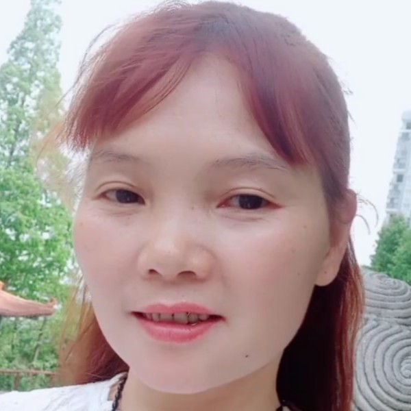 晶莹的露珠的照片