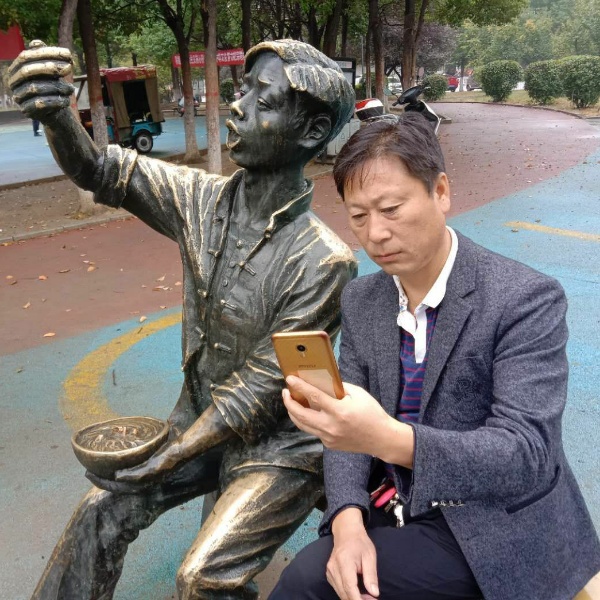 话多不如沉默的照片