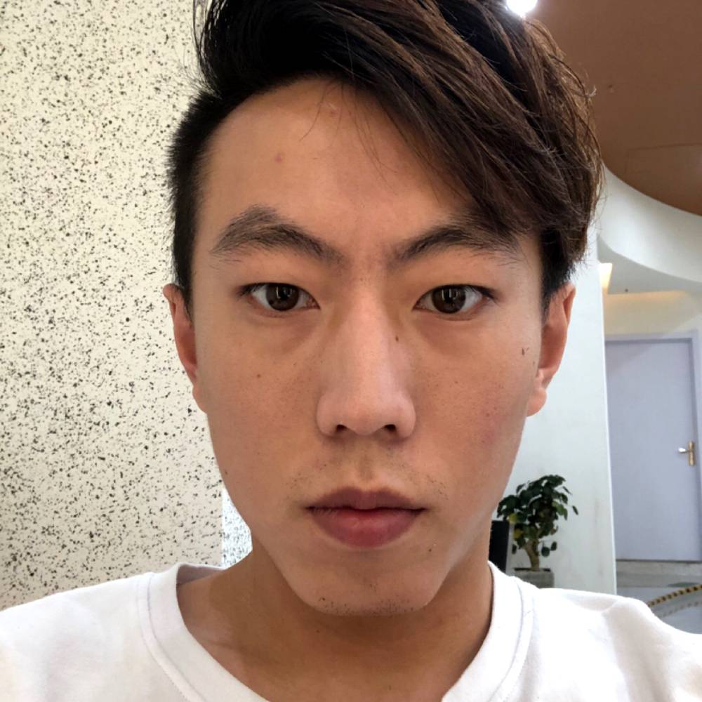 无垠改变导师的照片