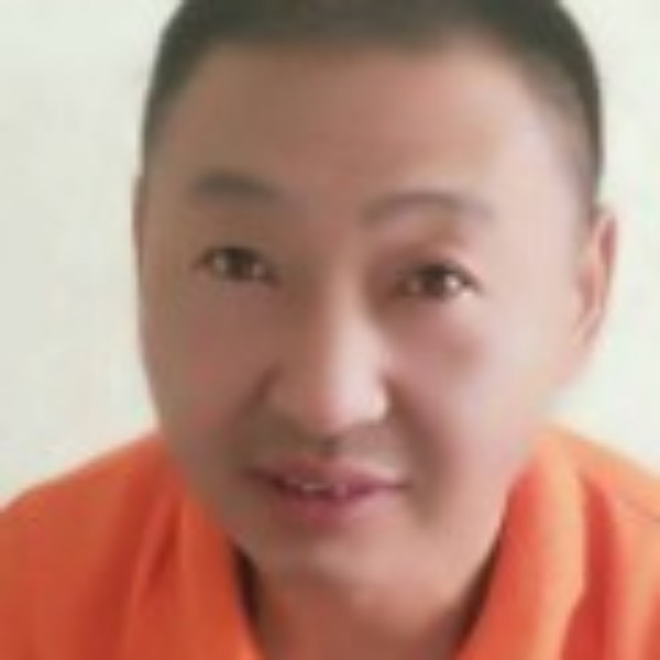 锦瑟深拥无语的照片