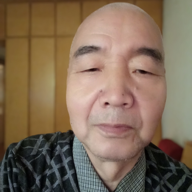 喜欢江的人的照片