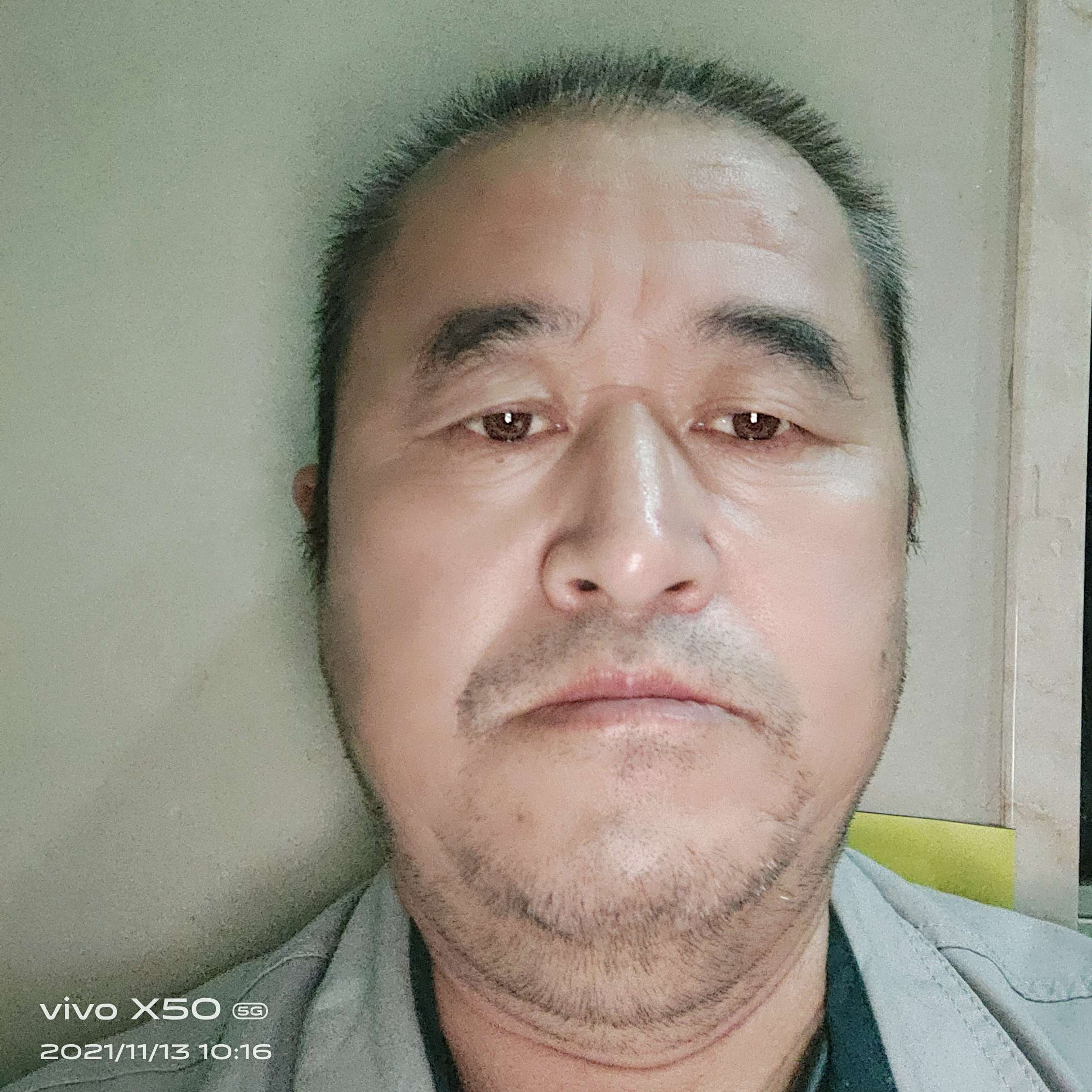 鳗鱼迎高山的照片
