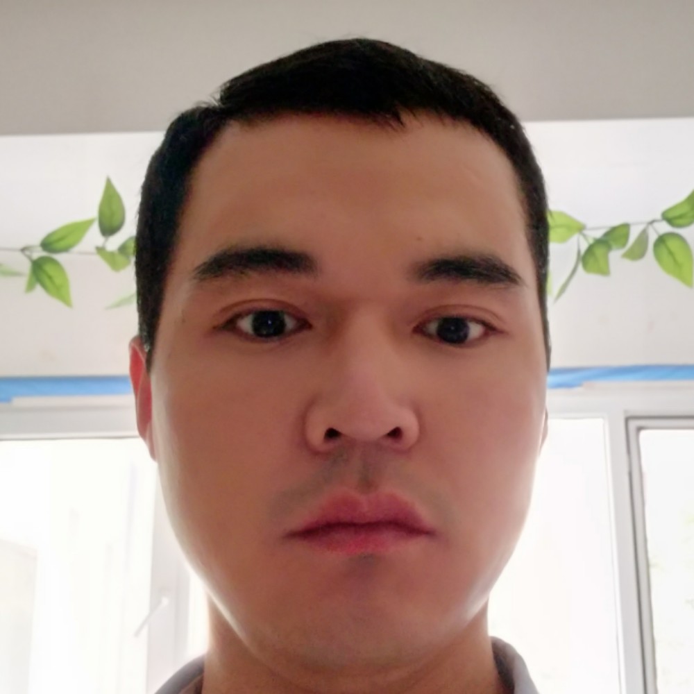泉伟的照片