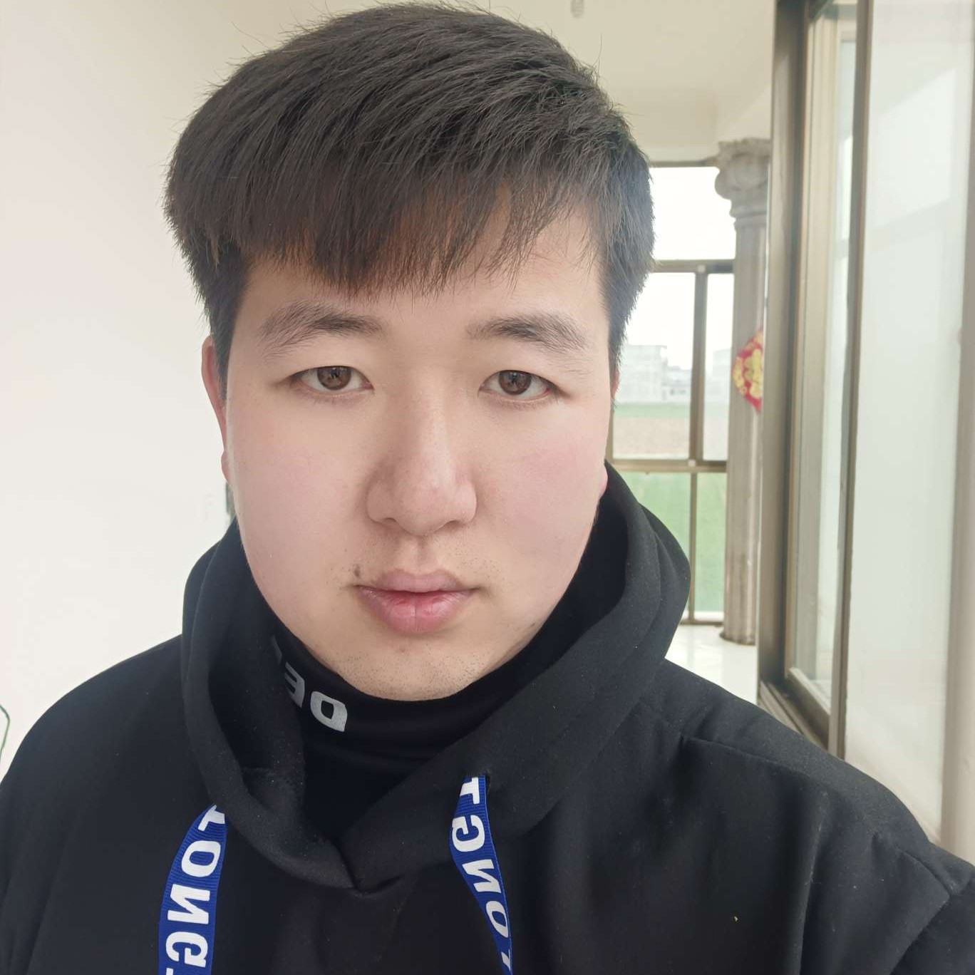清脆笑小虾米的照片