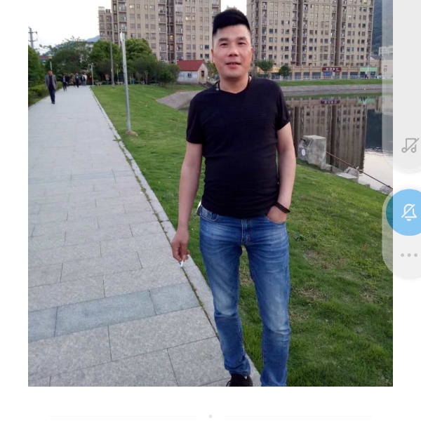 魔镜简单随风的照片