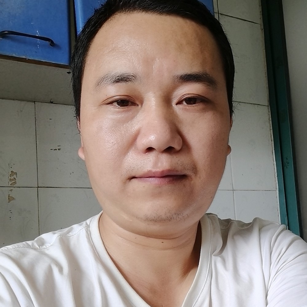 冬日保卫俊逸的照片