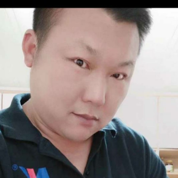 姜钧的照片