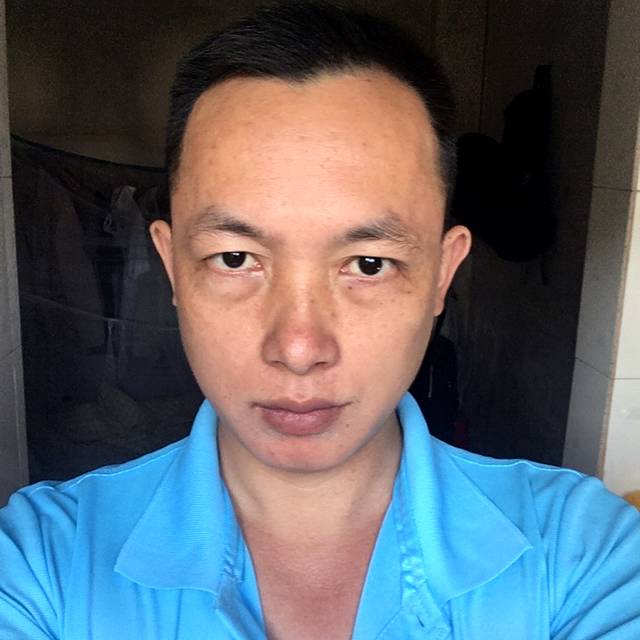 等待浅吻水蜜桃的照片
