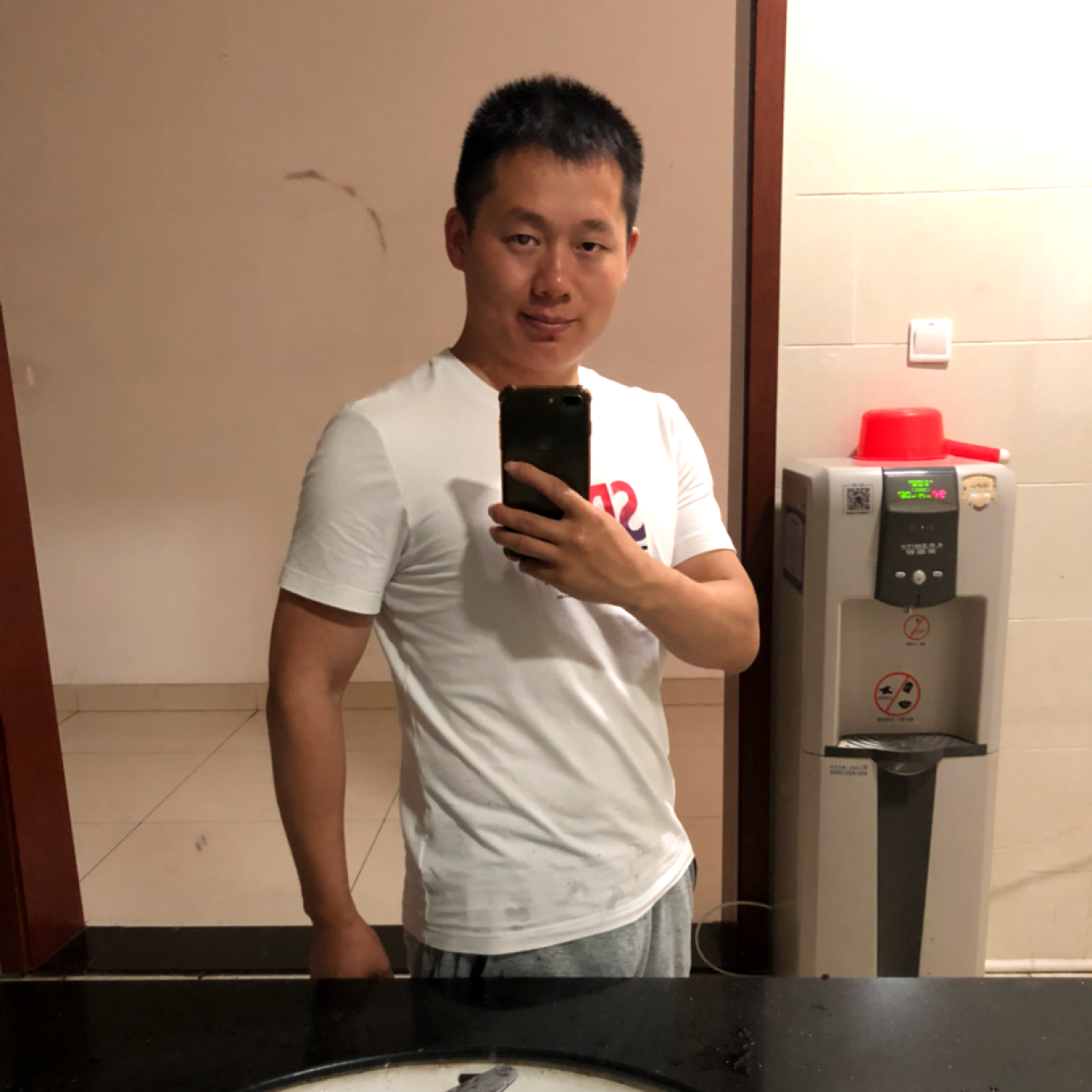 书本扯土豪的照片