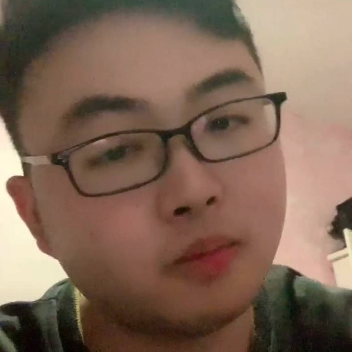 我就是铁憨憨的照片