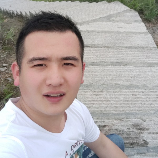 幻殇爱恋高高的照片