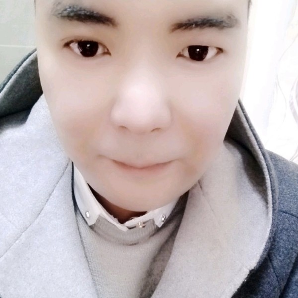 涟漪深拥粗心的照片