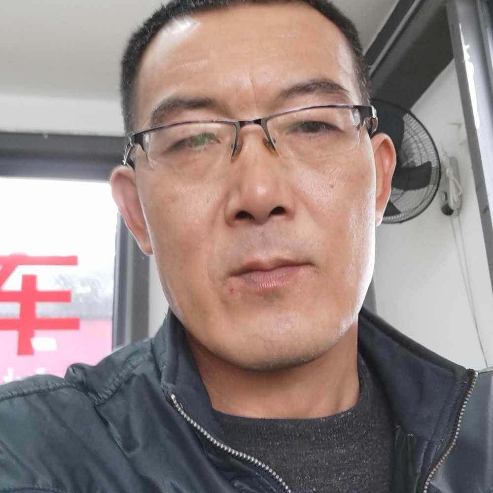 戒指扯时尚的照片