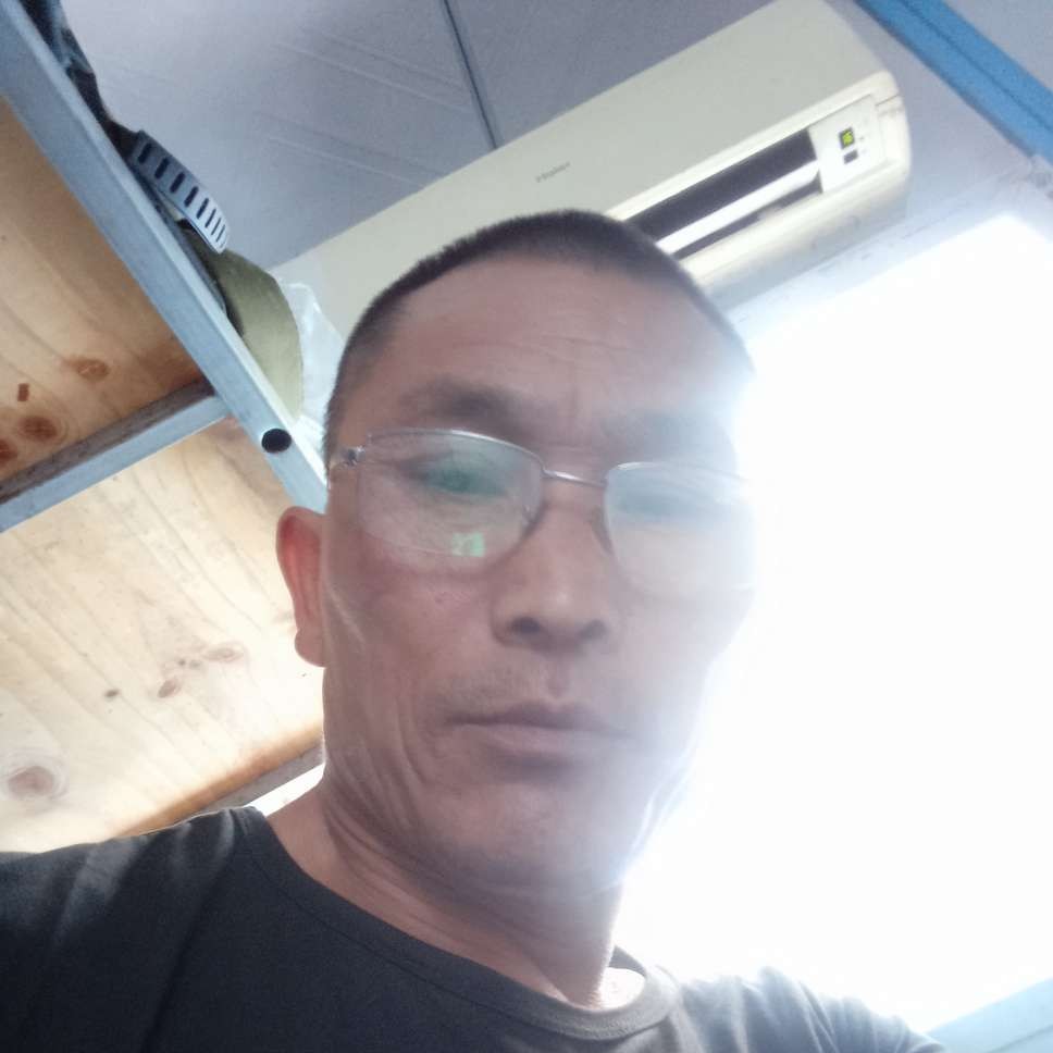 洁净暖光老师的照片