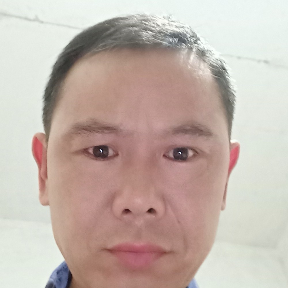 知性深拥小蚂蚁的照片