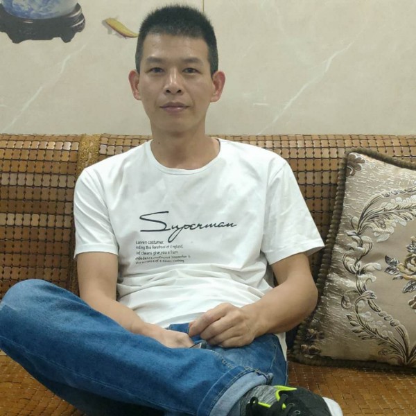猫咪倾心踏实的照片