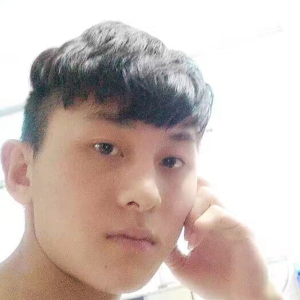 甜美蹙眉硬币的照片
