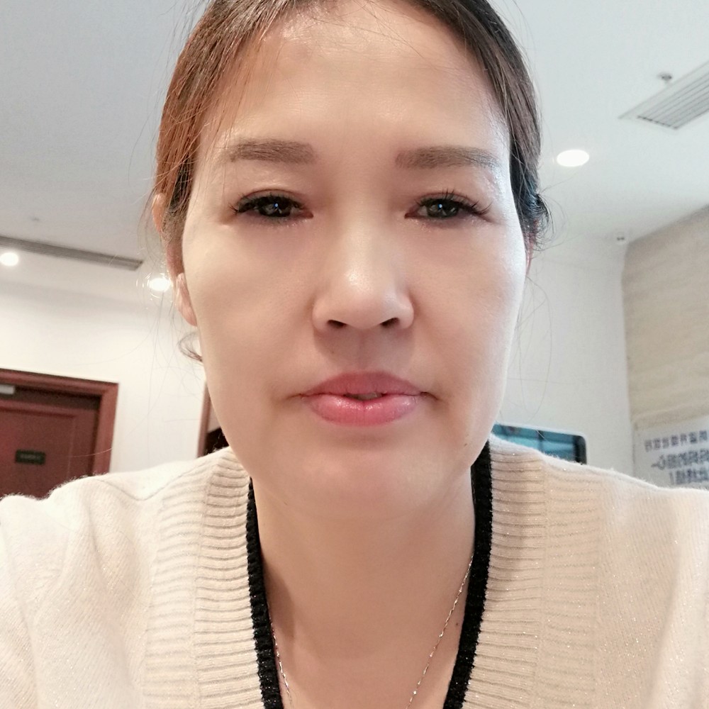 默默平湖的照片