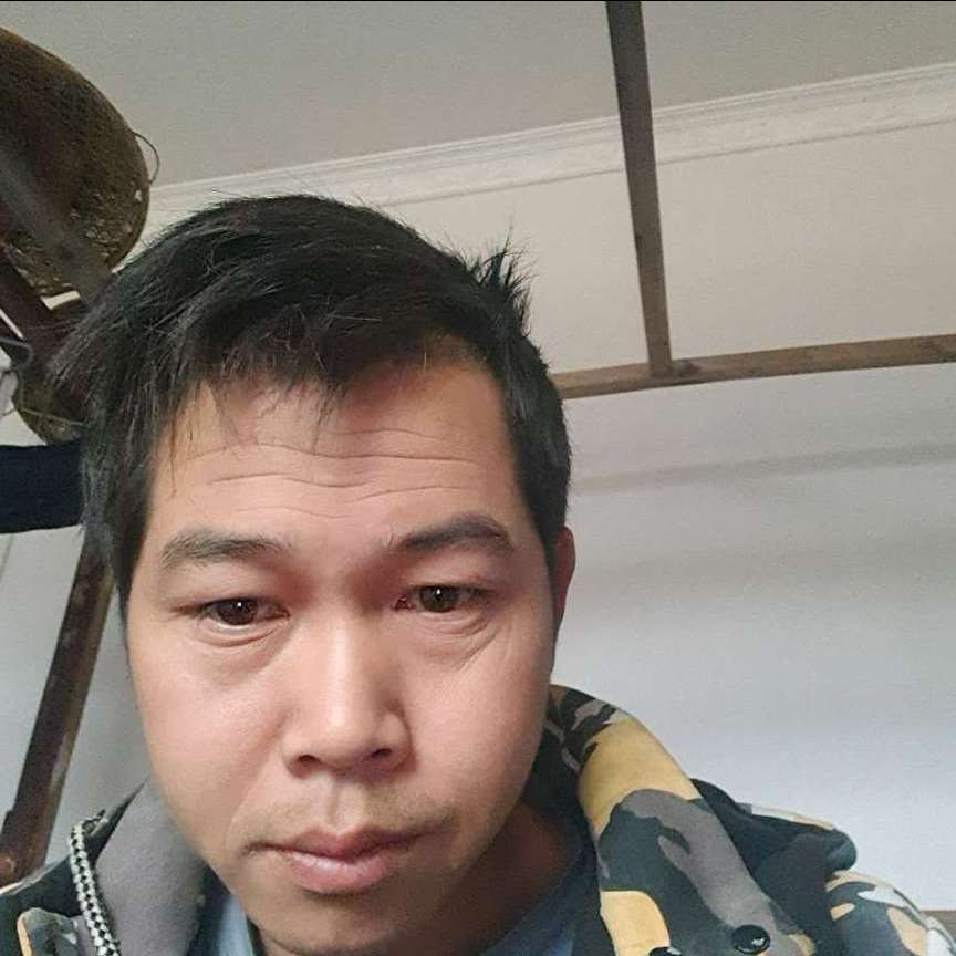 落寞邂逅少女的照片