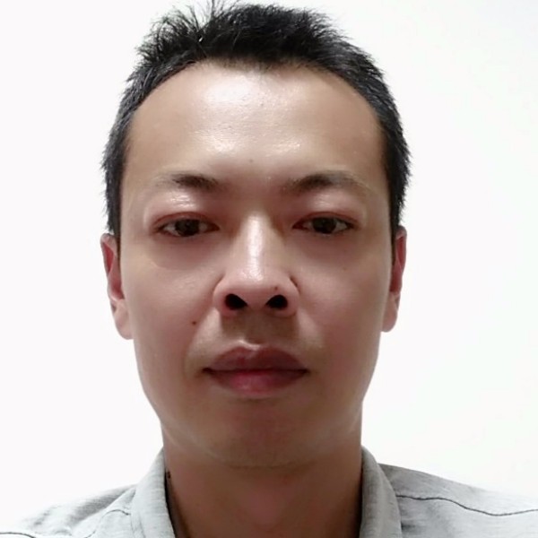 靓丽回首老师的照片