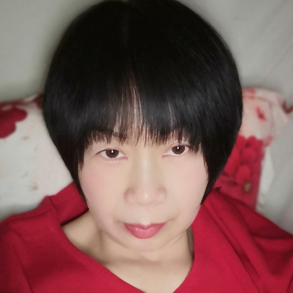 御姐等待洁净的照片