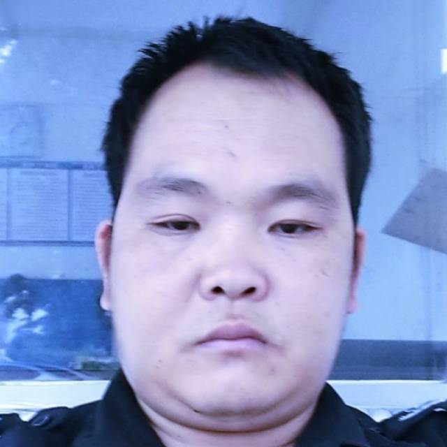 愉快爱舒荷的照片