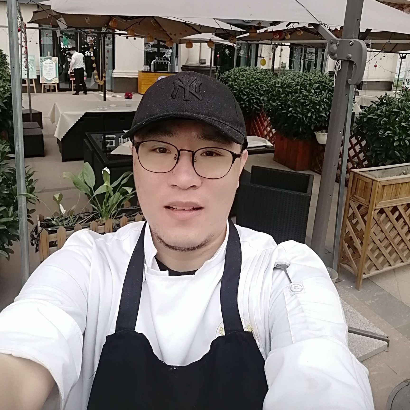 栀染青衫的照片