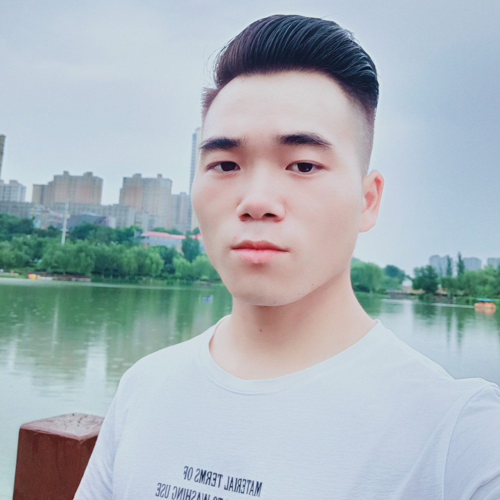 菠萝大方的照片