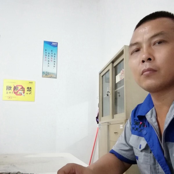 暴躁河马的照片