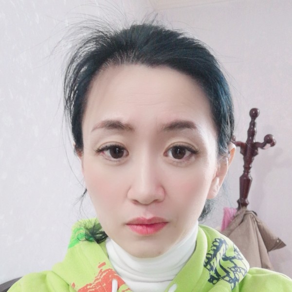 爱妮尼的照片