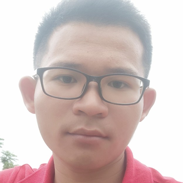 舒心漫步秋天的照片