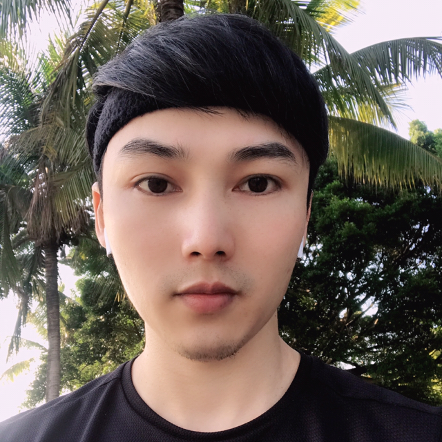坚定爱钢笔的照片