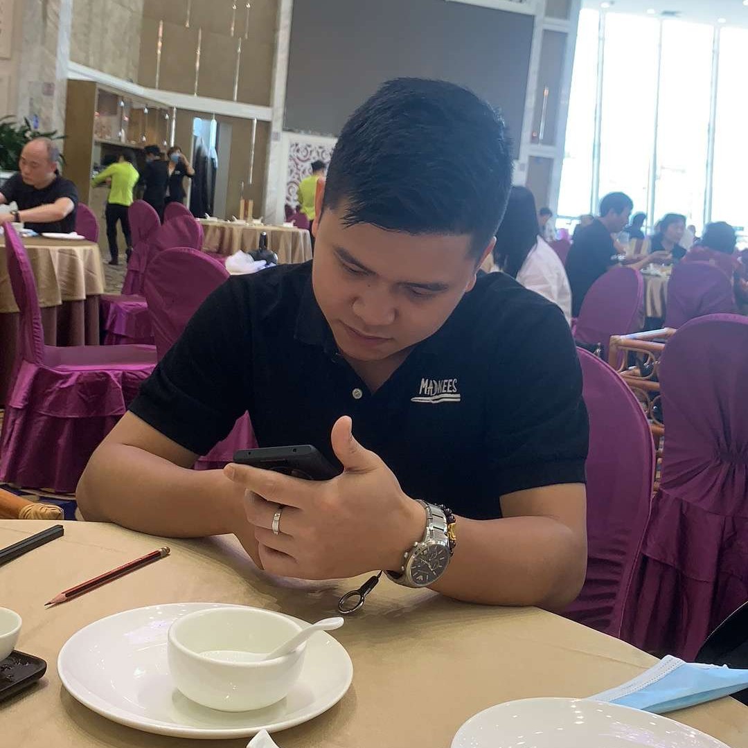 纯情漫步狗的照片