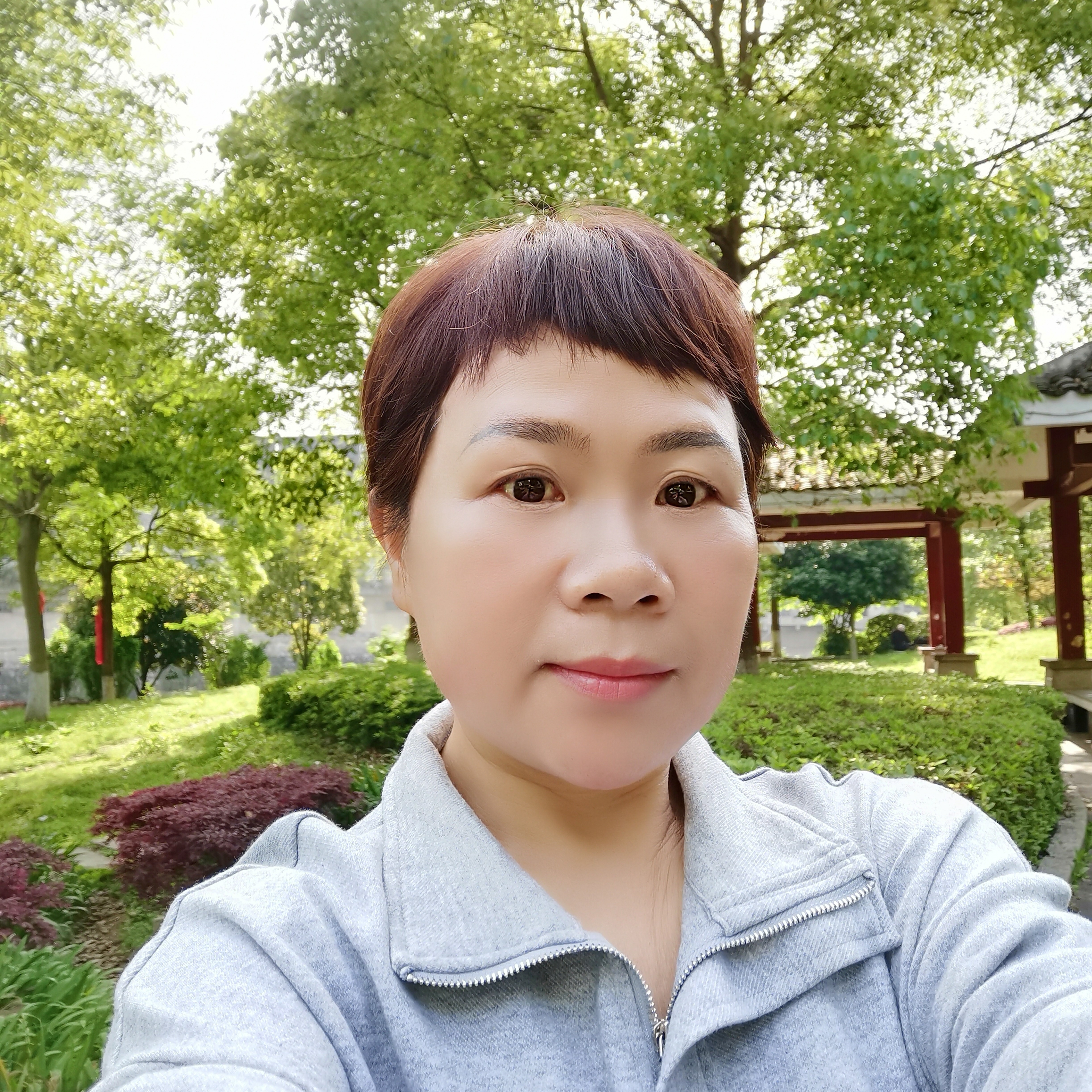 快乐吃醋啤酒的照片