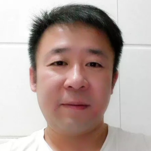 受伤大船的照片