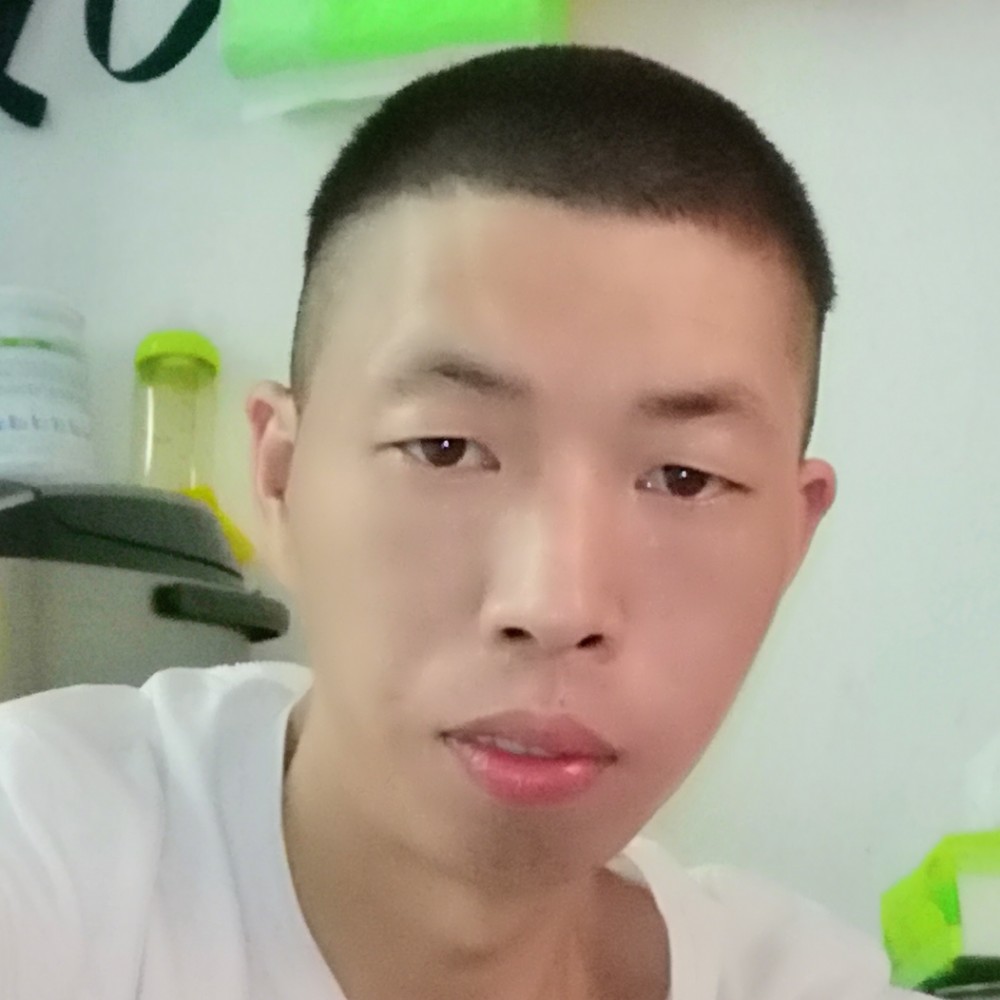 美女等待烂漫的照片
