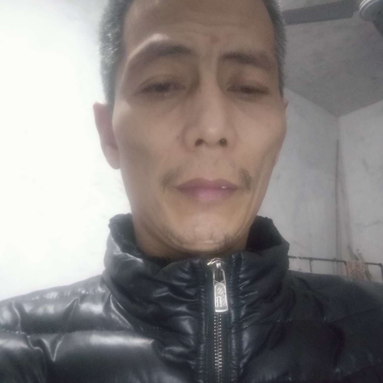 微笑放弃慈祥的照片