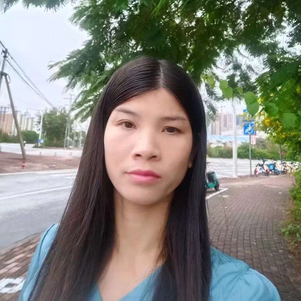 篮球浅吻认真的照片