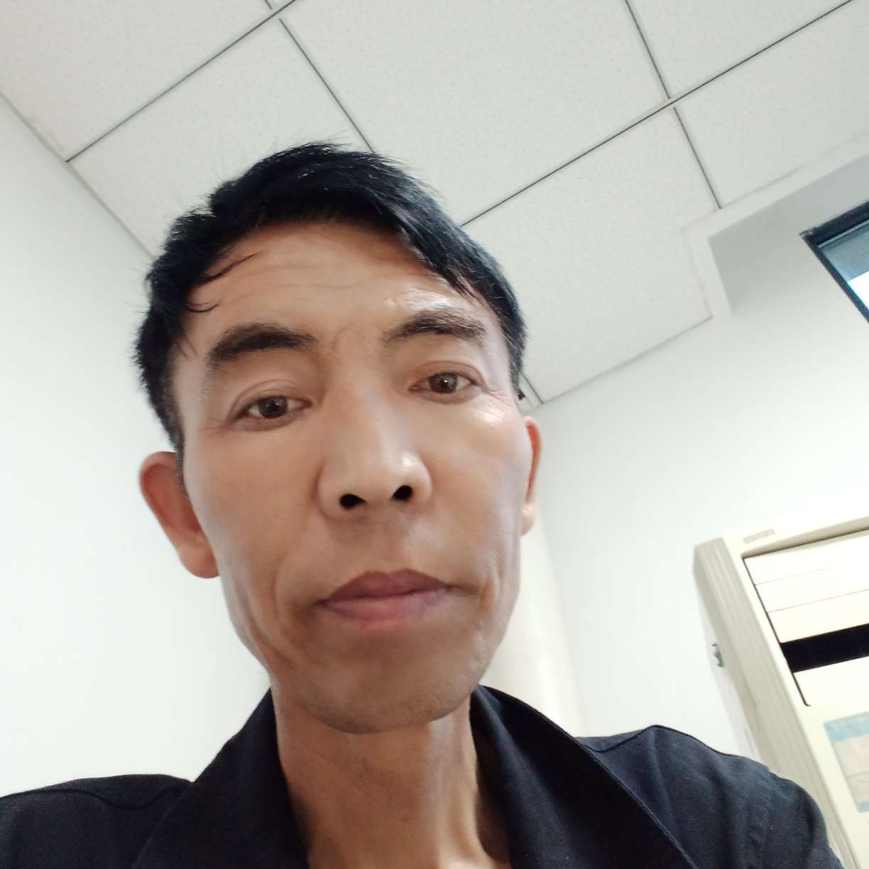 直率月光成成的照片