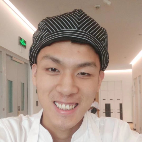 张迦勒的照片