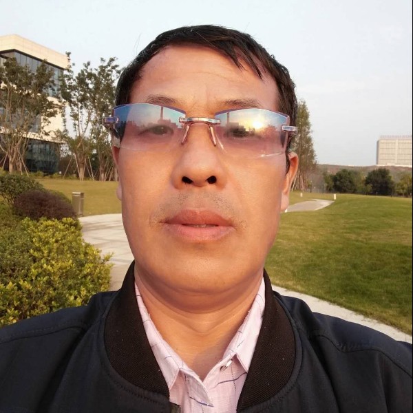 黄三弋的照片