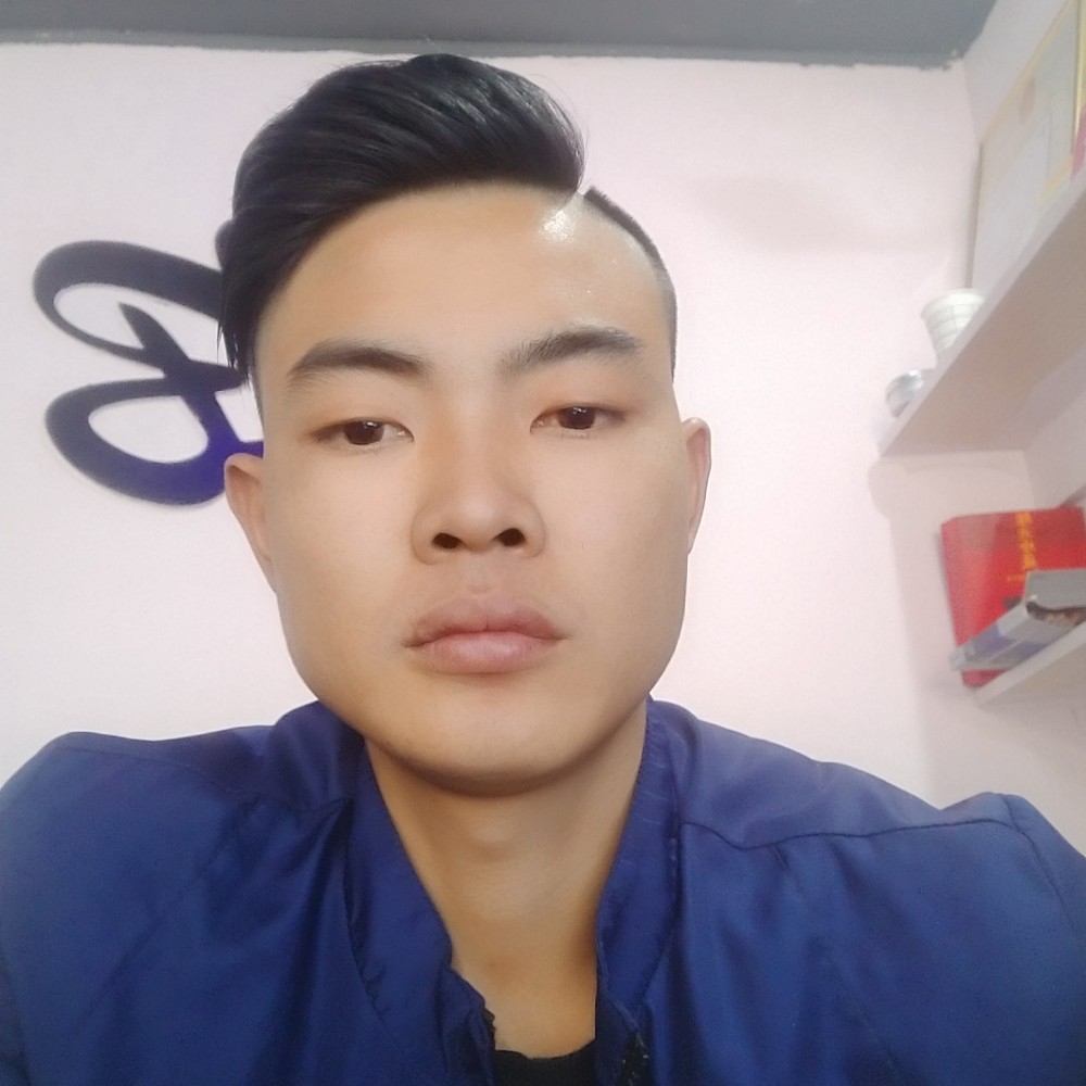 赖智辉的照片