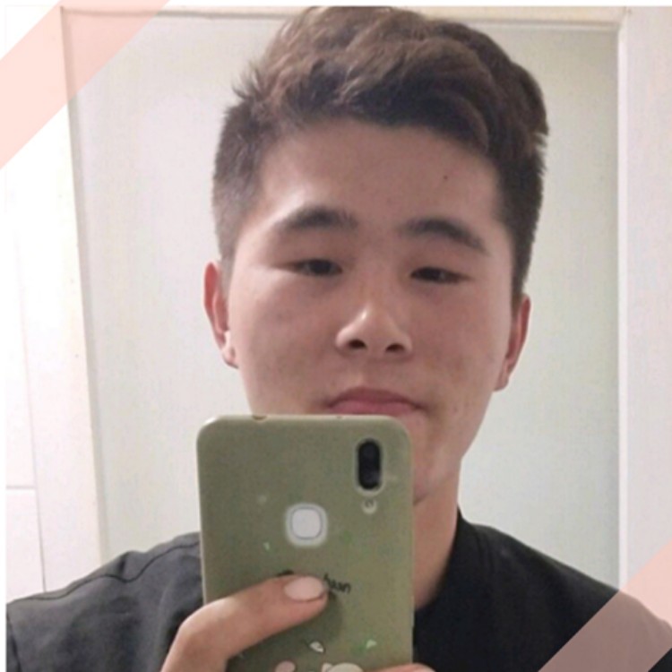 小蚂蚁漫步开心的照片