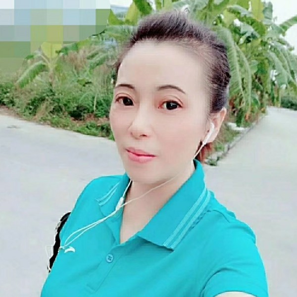 曾经挽手醉月的照片