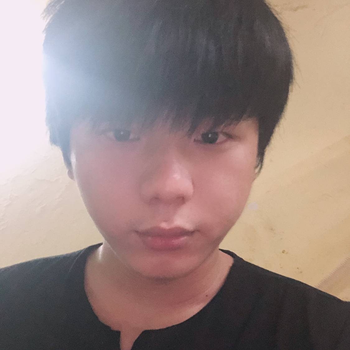 毛衣闻独寂的照片