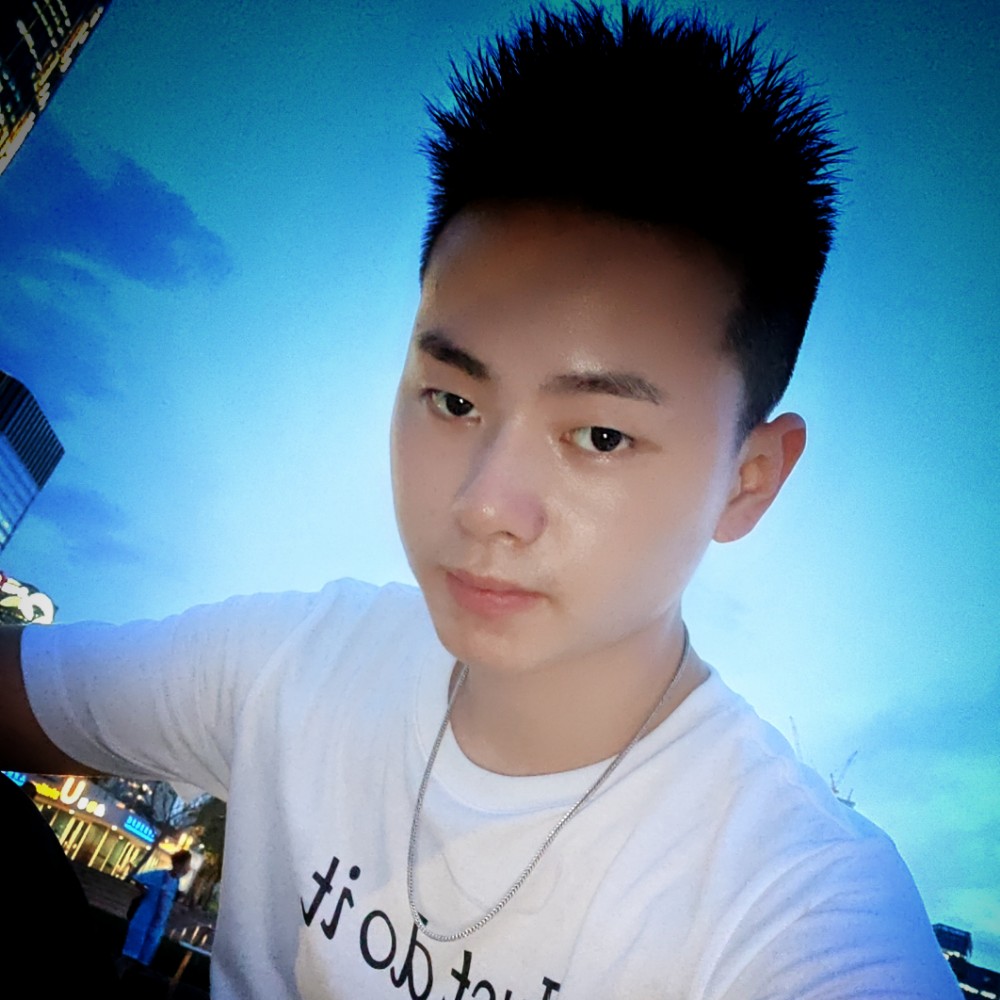 数据线凝眸害羞的照片